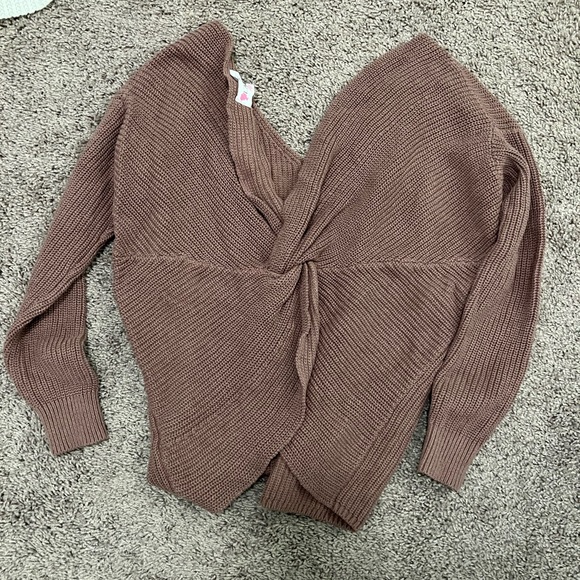 NWOT Dark mauve / purple pink twist back knit sweater - Picture 4 of 5